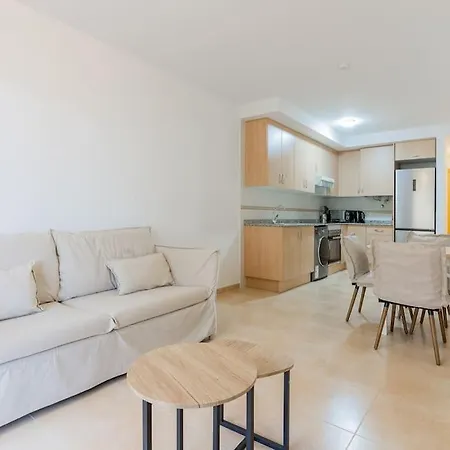 Apartmán Moncofa Beachside Retreat: Poolside Bliss
